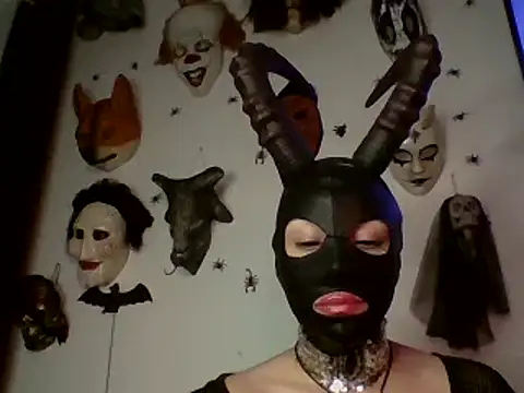 Snapshot of FeticheMacabre chatting on March 2, 4:50 am FeticheMacabre online show from March 2, 4:50 am