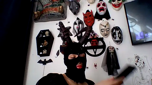 Snapshot of FeticheMacabre chatting on September 20, 5:29 pm FeticheMacabre online show from September 20, 5:29 pm