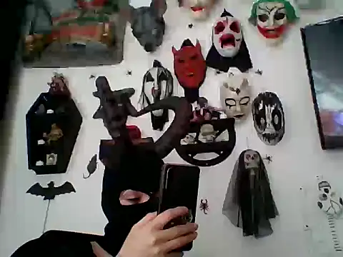 Snapshot of FeticheMacabre chatting on September 30, 5:24 pm FeticheMacabre online show from September 30, 5:24 pm