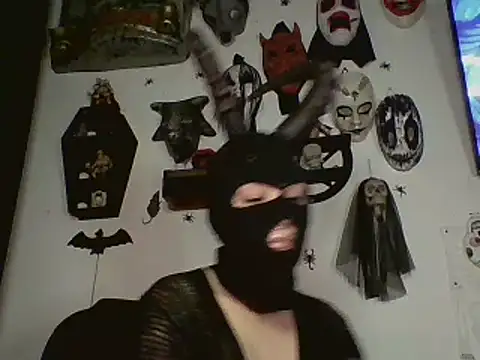 Snapshot of FeticheMacabre chatting on October 4, 4:13 am FeticheMacabre online show from October 4, 4:13 am