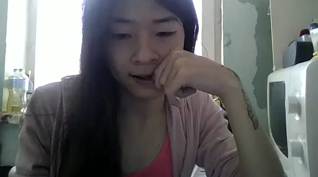Snapshot of CarlyJoy chatting on February 6, 9:32 am CarlyJoy online show from February 6, 9:32 am