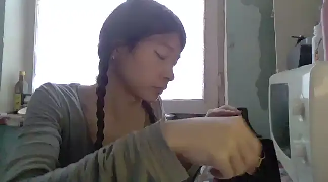 Snapshot of CarlyJoy chatting on February 26, 9:21 am CarlyJoy online show from February 26, 9:21 am