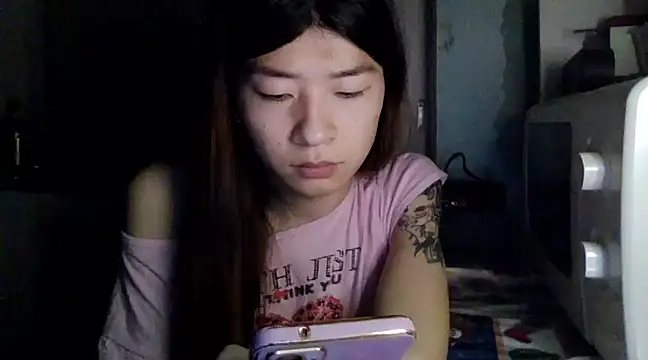 Snapshot of CarlyJoy chatting on March 20, 6:42 pm CarlyJoy online show from March 20, 6:42 pm