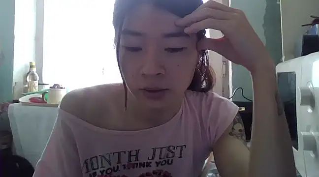Snapshot of CarlyJoy chatting on March 22, 8:08 am CarlyJoy online show from March 22, 8:08 am