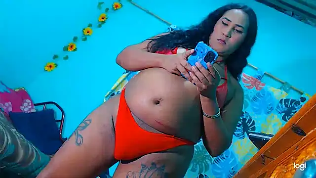 Snapshot of big_alondra_x chatting on February 26, 2:48 am big alondra x online show from February 26, 2:48 am