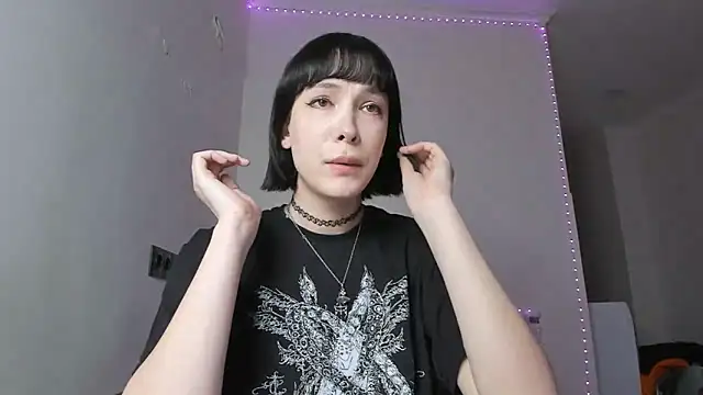 Snapshot of dollmore chatting on March 2, 3:42 pm dollmore online show from March 2, 3:42 pm