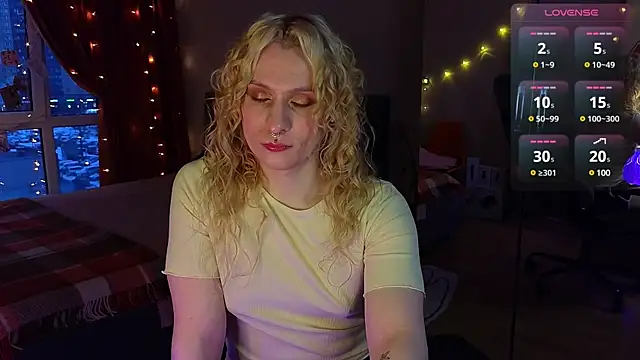 Snapshot of Lori_Myaf chatting on March 3, 3:24 pm Lori Myaf online show from March 3, 3:24 pm