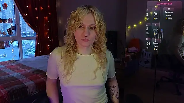 Snapshot of Lori_Myaf chatting on March 6, 2:25 pm Lori Myaf online show from March 6, 2:25 pm