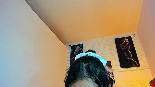 Snapshot of Alahia_Rodriguez chatting on February 4, 6:36 am Alahia Rodriguez online show from February 4, 6:36 am