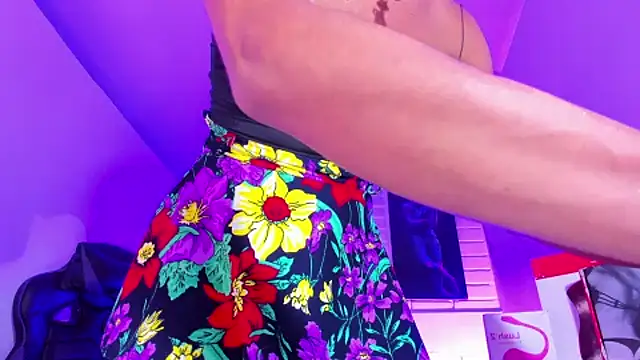 Snapshot of Alahia_Rodriguez chatting on February 11, 6:44 pm Alahia Rodriguez online show from February 11, 6:44 pm