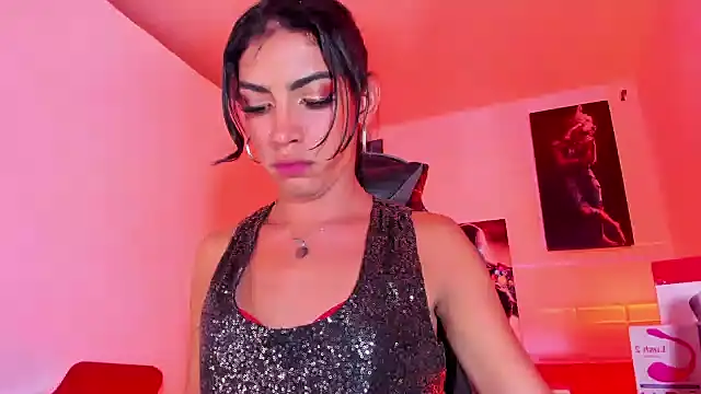 Snapshot of Alahia_Rodriguez chatting on February 14, 4:58 am Alahia Rodriguez online show from February 14, 4:58 am