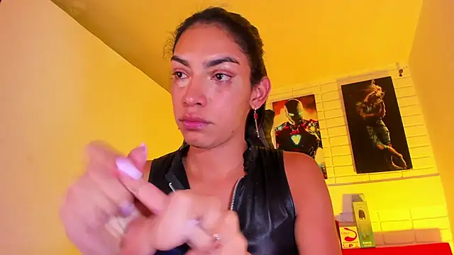 Snapshot of Alahia_Rodriguez chatting on March 9, 9:25 pm Alahia Rodriguez online show from March 9, 9:25 pm