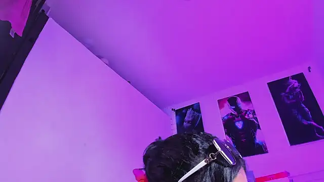 Snapshot of Alahia_Rodriguez chatting on March 22, 10:37 pm Alahia Rodriguez online show from March 22, 10:37 pm