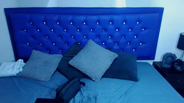 kiwii nasty online show from November 25, 8:22 pm