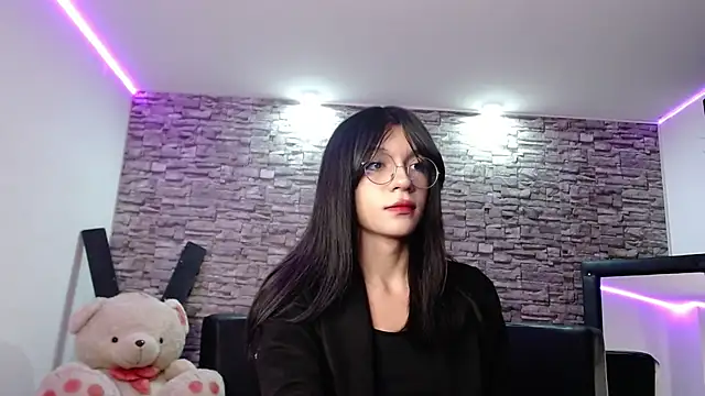 Snapshot of jeimy_garcia chatting on February 6, 12:16 pm jeimy garcia online show from February 6, 12:16 pm