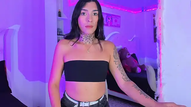 Snapshot of Camila_Coxx chatting on October 4, 12:33 am Camila Coxx online show from October 4, 12:33 am