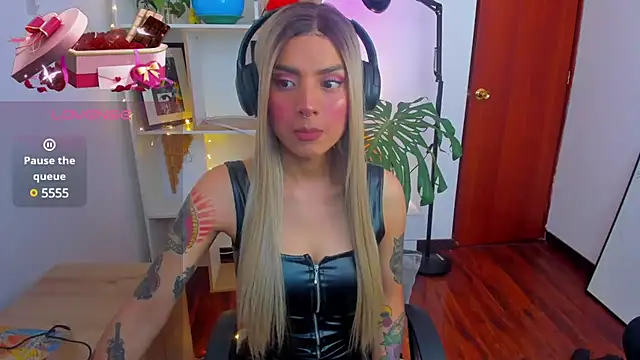 Snapshot of Yeriawaddell_ chatting on January 6, 3:40 pm Yeriawaddell online show from January 6, 3:40 pm