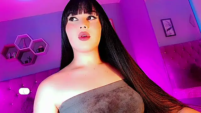 Snapshot of Ashlycuute chatting on December 8, 6:17 pm Ashlycuute online show from December 8, 6:17 pm