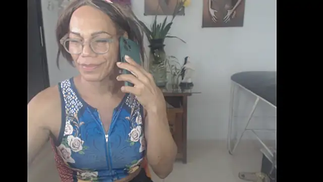 bardotbigcockts online show from February 9, 11:04 pm
