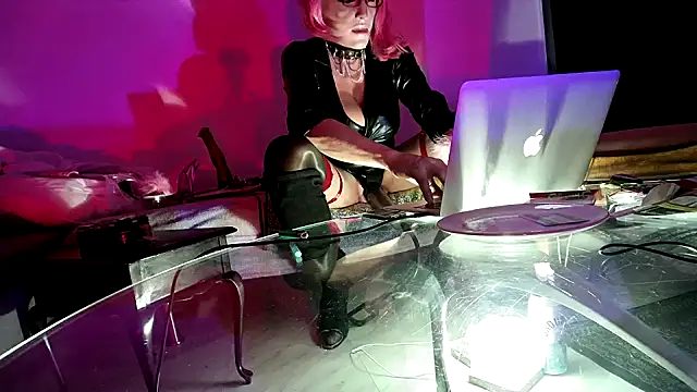 CharlotteVixxens online show from December 5, 10:28 pm