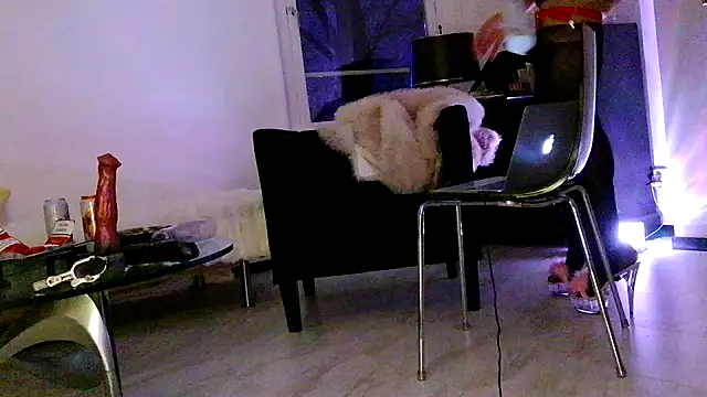 CharlotteVixxens online show from December 17, 6:02 pm