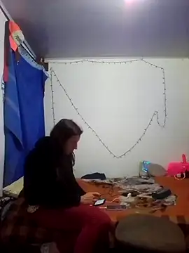 Snapshot of Cameron_puppy chatting on March 10, 4:28 am Cameron puppy online show from March 10, 4:28 am