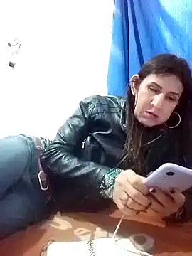 Snapshot of Cameron_puppy chatting on March 16, 3:24 pm Cameron puppy online show from March 16, 3:24 pm