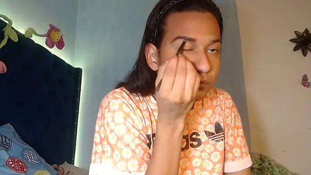 valeryhotts online show from March 19, 9:16 pm