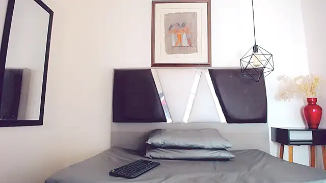 Snapshot of hilary_rodriguez chatting on January 17, 7:31 pm hilary rodriguez online show from January 17, 7:31 pm