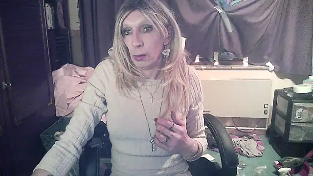 Ombeline1 online show from March 15, 4:11 am