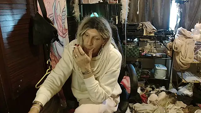 Ombeline1 online show from November 26, 2:52 pm