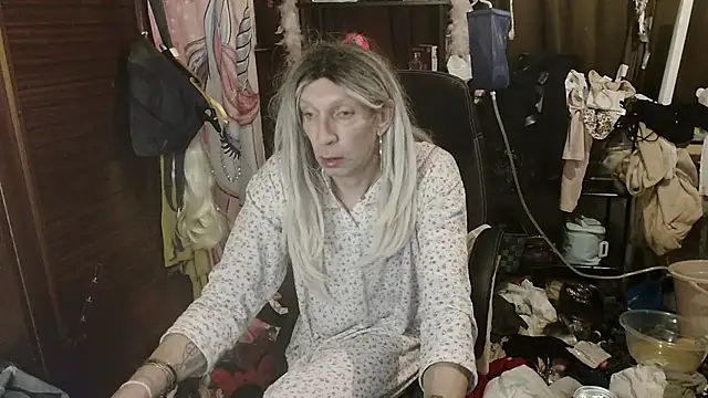 Ombeline1 online show from December 19, 4:56 pm