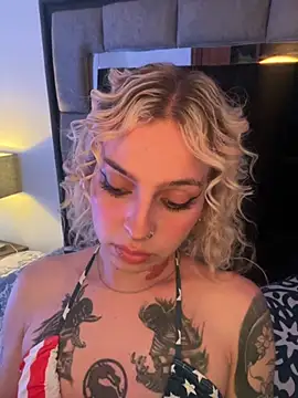 Snapshot of Bonnie_vega chatting on September 19, 9:42 pm Bonnie vega online show from September 19, 9:42 pm