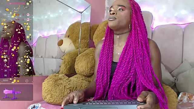 Snapshot of puca_ebony chatting on December 23, 4:39 pm puca ebony online show from December 23, 4:39 pm