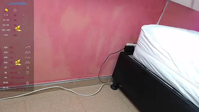 Snapshot of puca_ebony chatting on January 25, 4:31 pm puca ebony online show from January 25, 4:31 pm