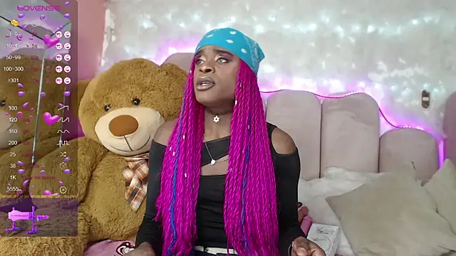 Snapshot of puca_ebony chatting on February 5, 4:26 pm puca ebony online show from February 5, 4:26 pm