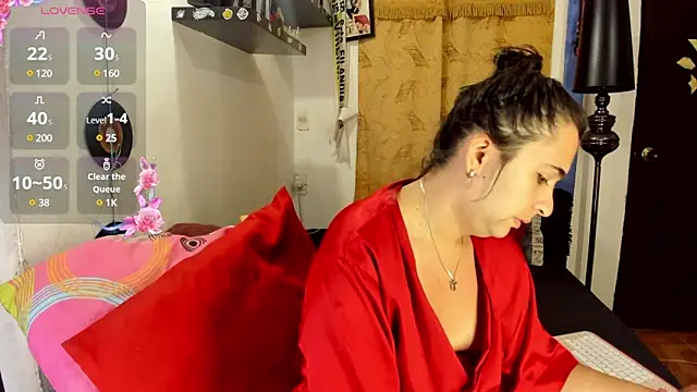 Snapshot of SARAMISHA chatting on February 16, 2:43 pm SARAMISHA online show from February 16, 2:43 pm