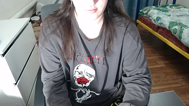 Snapshot of EvaMiron chatting on October 3, 5:57 pm EvaMiron online show from October 3, 5:57 pm