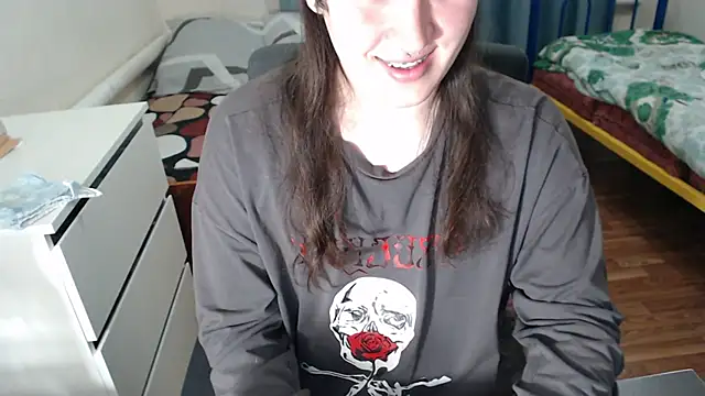Snapshot of EvaMiron chatting on October 5, 6:18 pm EvaMiron online show from October 5, 6:18 pm