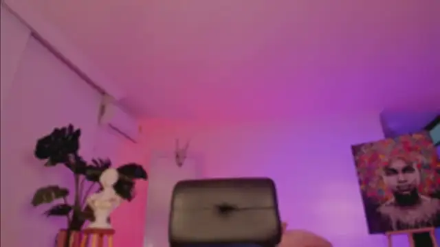 Snapshot of Taylor__foxxx chatting on January 4, 4:12 am Taylor foxxx online show from January 4, 4:12 am