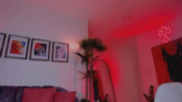 Taylor  foxxx online show from October 17, 5:00 am