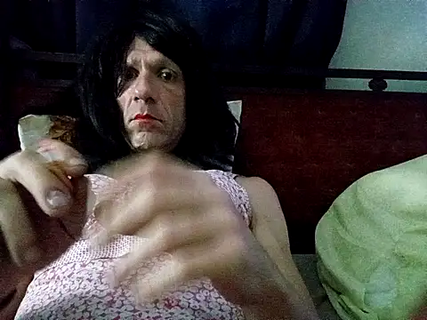 Mariadelbairro online show from March 24, 7:30 pm