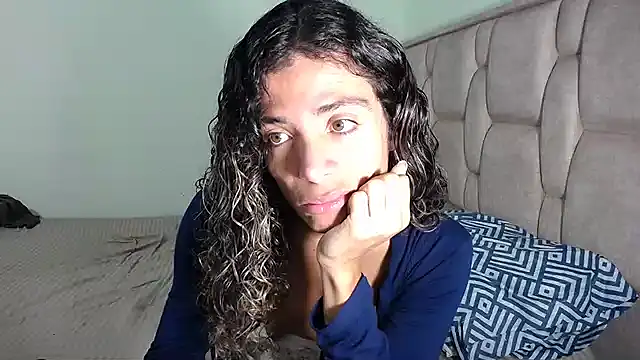 Nadia Monroe online show from December 14, 10:13 am