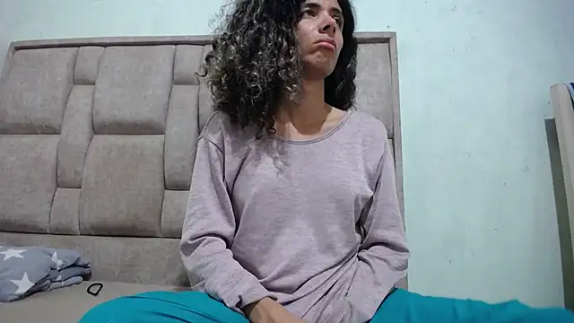 Nadia Monroe online show from March 18, 5:44 pm