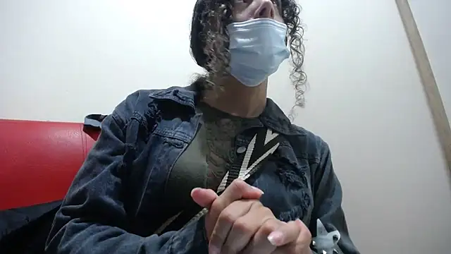 Nadia Monroe online show from March 20, 12:51 am