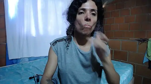 Nadia Monroe online show from September 18, 9:09 pm