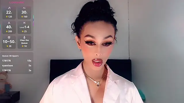 Snapshot of _Riannagarcia_ chatting on September 13, 3:34 am Riannagarcia online show from September 13, 3:34 am