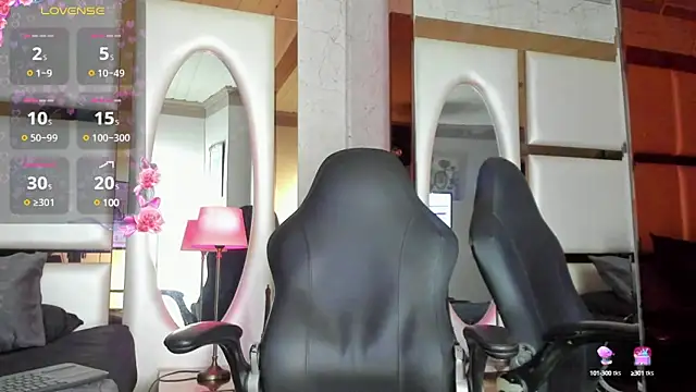 Snapshot of CloeRodriguez chatting on February 14, 2:44 pm CloeRodriguez online show from February 14, 2:44 pm