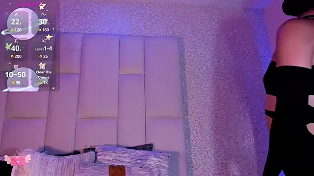 Summer walkerr online show from January 2, 12:35 pm