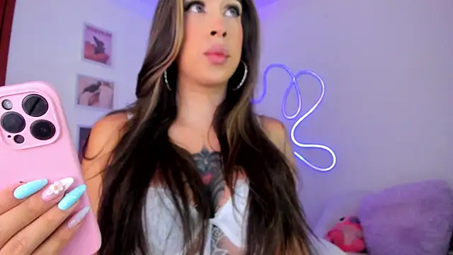 Snapshot of JulietaBomGV chatting on September 24, 7:20 pm JulietaBomGV online show from September 24, 7:20 pm